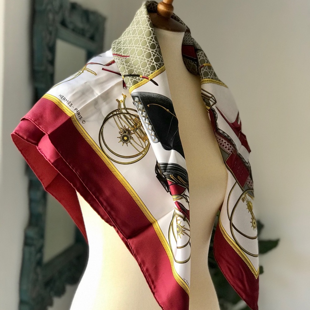SOLD ⛄️ New Authentic Hermes 100% Silk Scarf - Picture 3 of 16